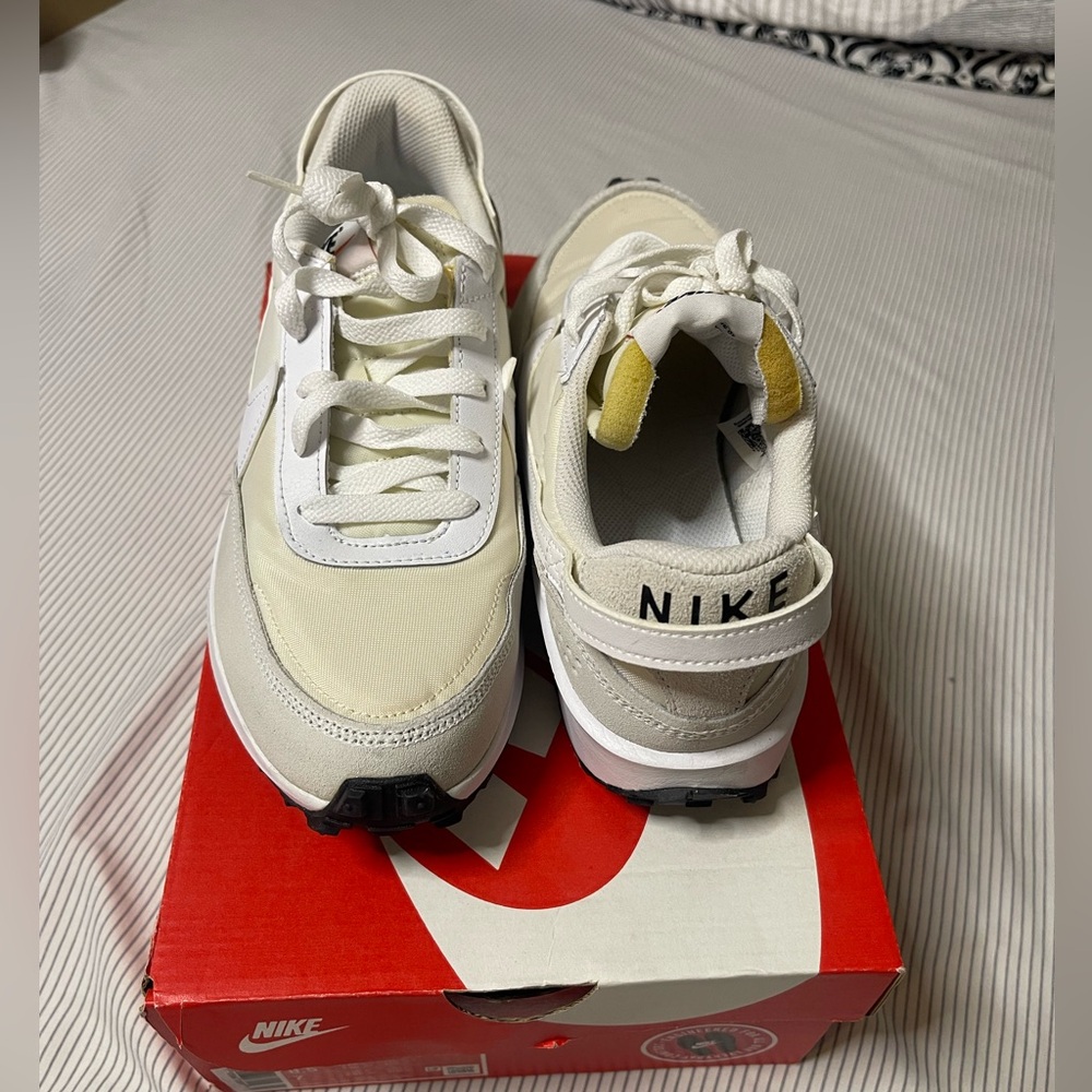 Nike Women’s Waffle Debut Sneakers